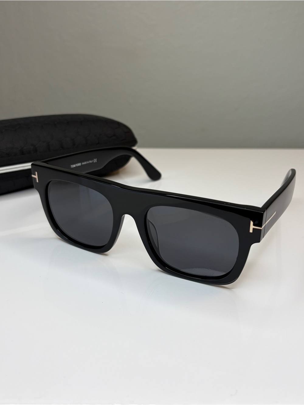 Men’s Original Designer TF Sunglasses with Acetate Frame and Black Lenses
